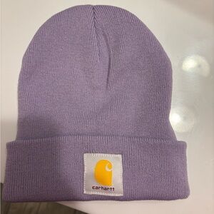 Purple carhartt beanie.
